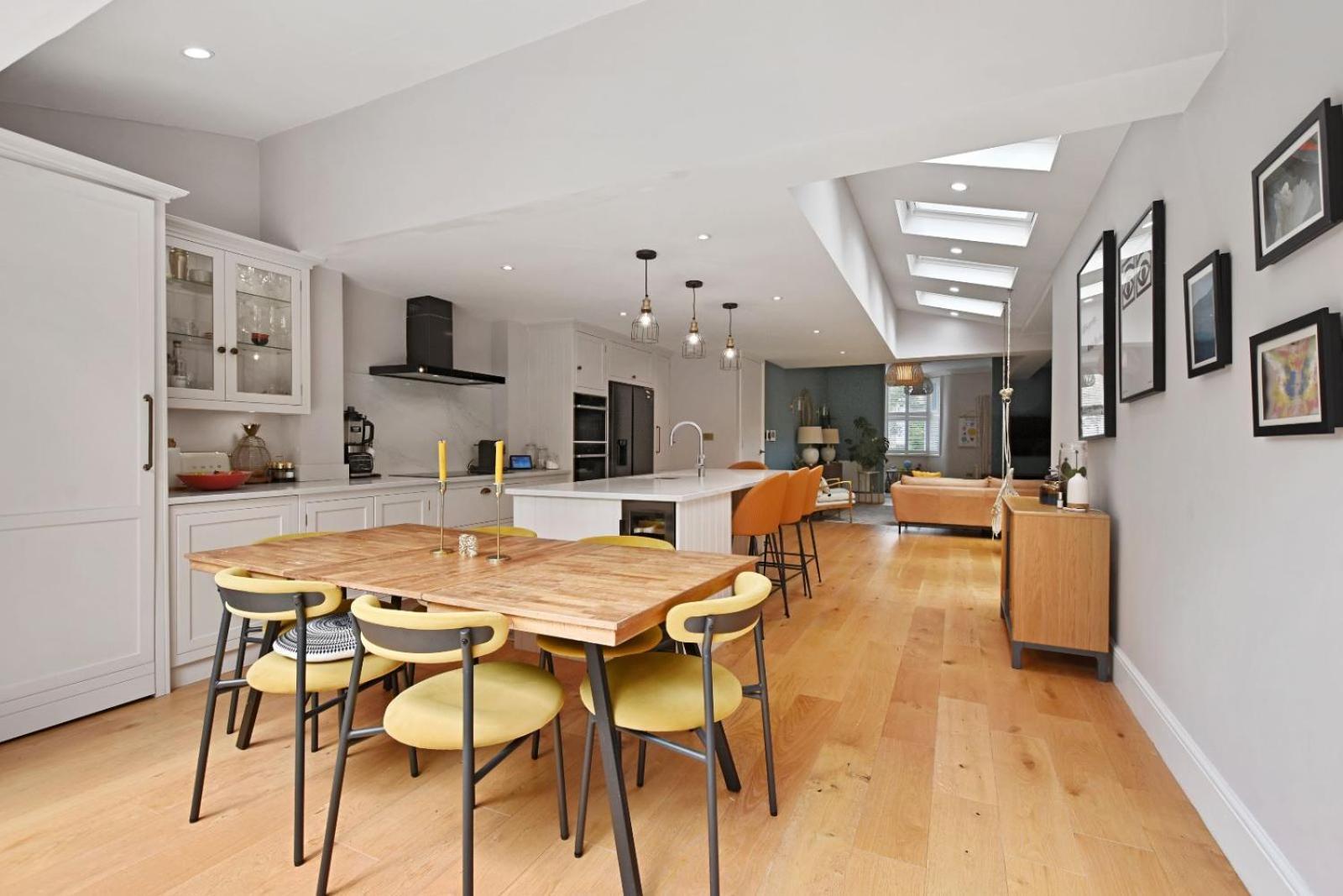 Modern 4 Bedroom Family Home In Highbury, Central Londra Esterno foto